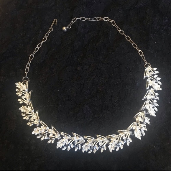 Jewelry - Vintage Silver Botanical Leaf Necklace/Choker